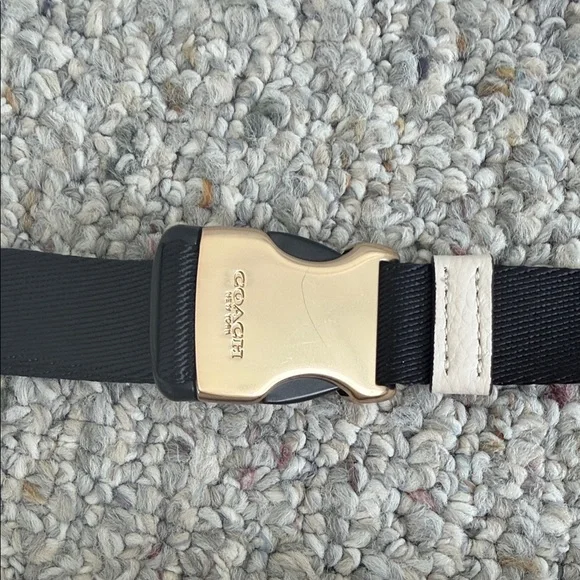 Coach Ivory Belt Bag with Black Strap - Picture 3 of 9